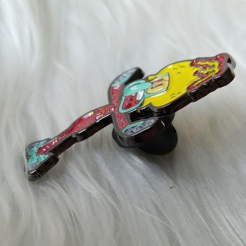 Spongebob Squidward Tentacles Enamel Pin - Picture 3 of 5